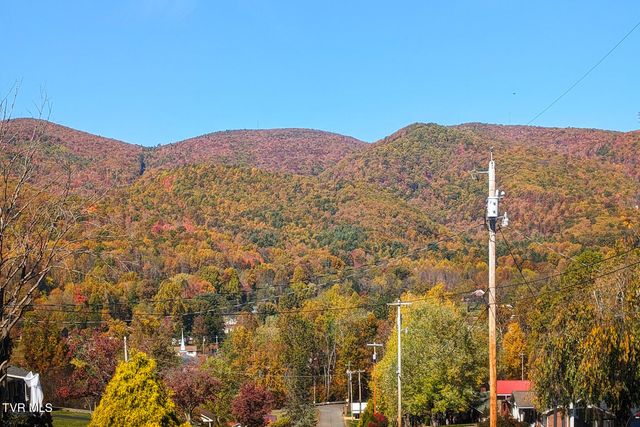 148 Unaka Subdivision Road, Elizabethton, TN 37643
