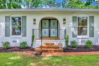 2302 Surrey Dr, Murfreesboro, TN 37129