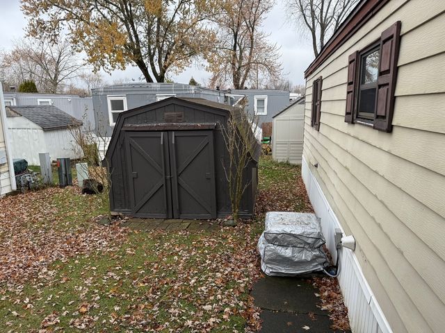 3910 Ingleside Place, Park City, IL 60085