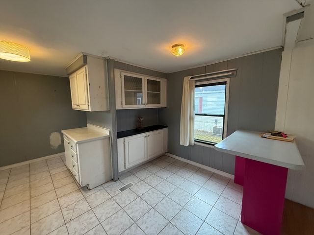 3910 Ingleside Place, Park City, IL 60085