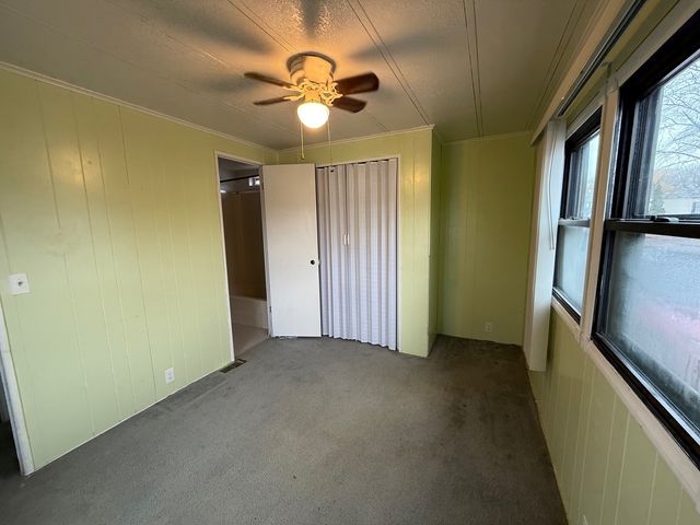 3910 Ingleside Place, Park City, IL 60085