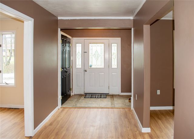 1378 Robbins Station Rd, North Huntingdon, PA 15642