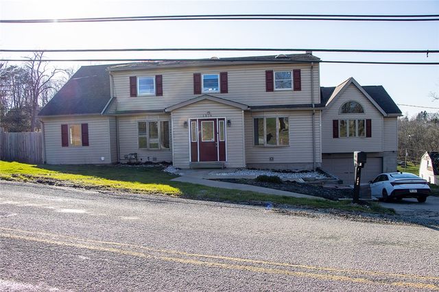 1378 Robbins Station Rd, North Huntingdon, PA 15642