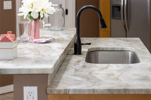 1378 Robbins Station Rd, North Huntingdon, PA 15642