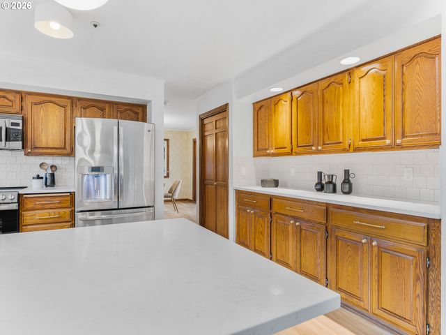 8062 Sw EDGEWATER W, Wilsonville, OR 97070