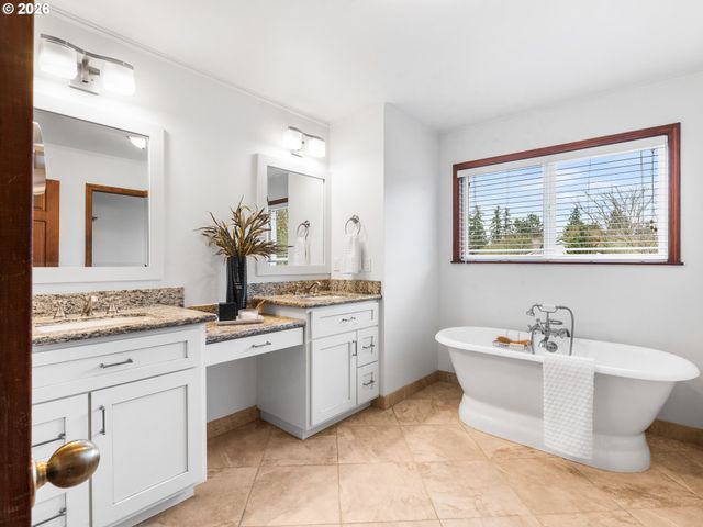 8062 Sw EDGEWATER W, Wilsonville, OR 97070