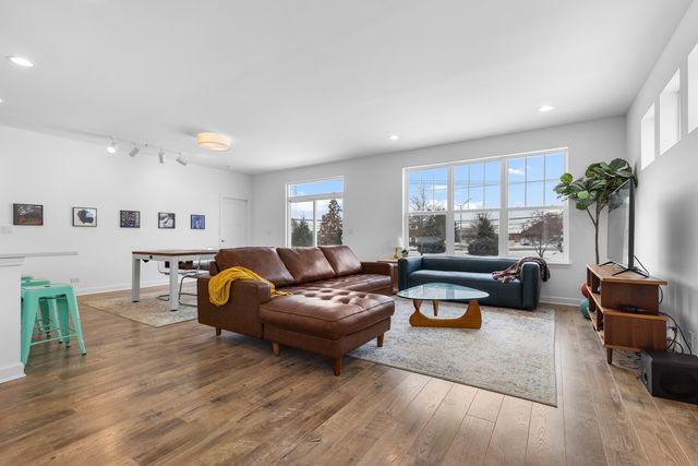 775 W Fairway Drive, Addison, IL 60101