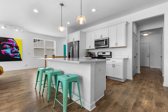 775 W Fairway Drive, Addison, IL 60101