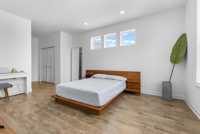 775 W Fairway Drive, Addison, IL 60101