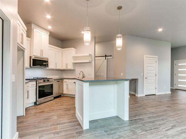 421 Remington Avenue, Jones, OK 73049
