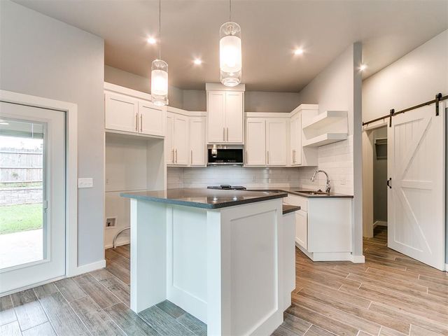 421 Remington Avenue, Jones, OK 73049