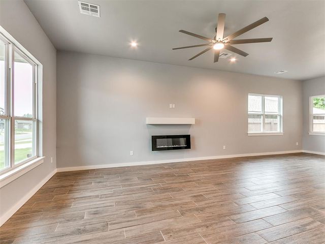 421 Remington Avenue, Jones, OK 73049