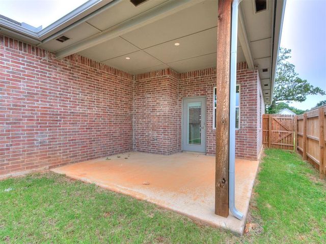 421 Remington Avenue, Jones, OK 73049