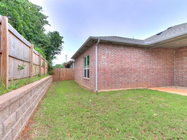 421 Remington Avenue, Jones, OK 73049