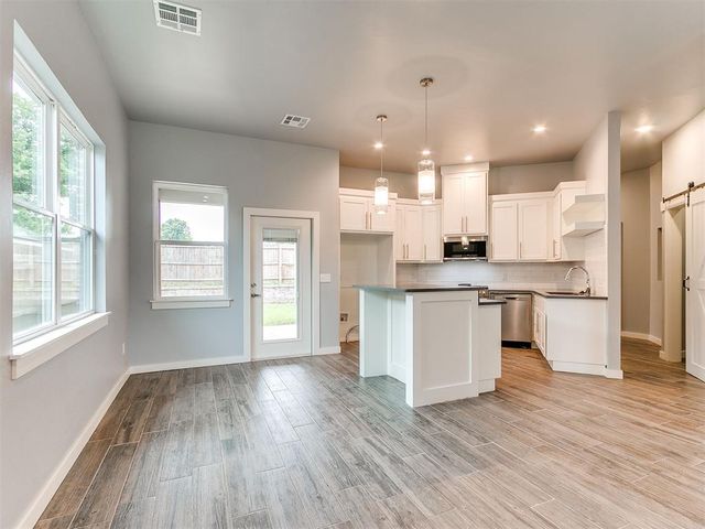 421 Remington Avenue, Jones, OK 73049
