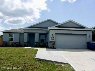 814 Nightengale Street SW, Palm Bay, FL 32908