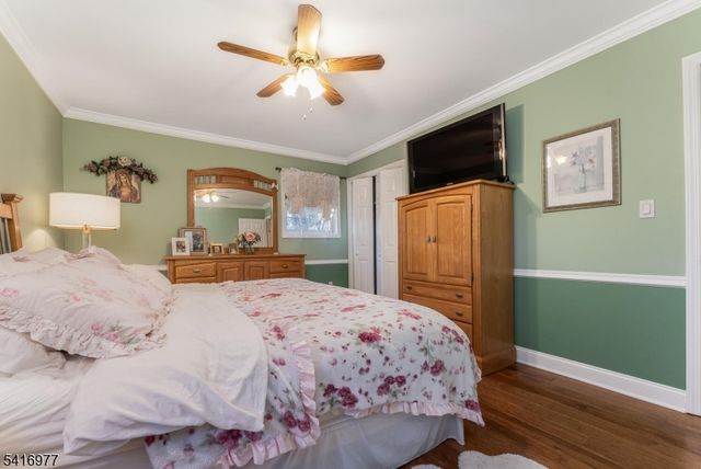 136 Powderhorn Dr, Lopatcong Twp., NJ 08865