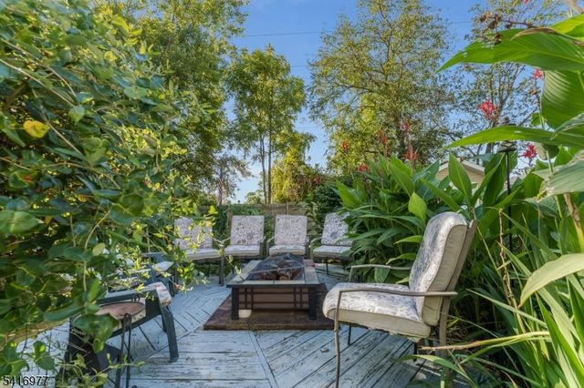 136 Powderhorn Dr, Lopatcong Twp., NJ 08865