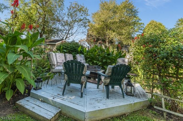 136 Powderhorn Dr, Lopatcong Twp., NJ 08865