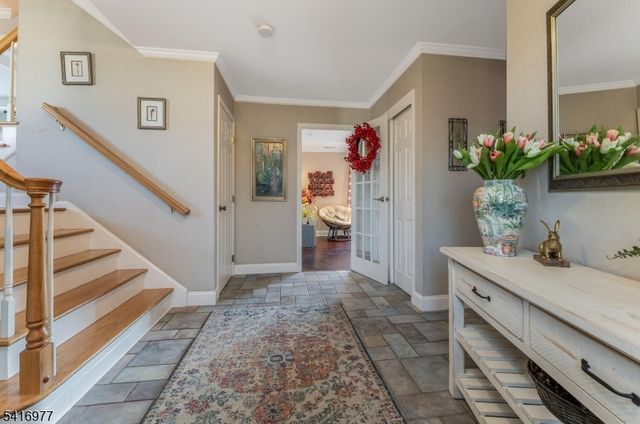 136 Powderhorn Dr, Lopatcong Twp., NJ 08865