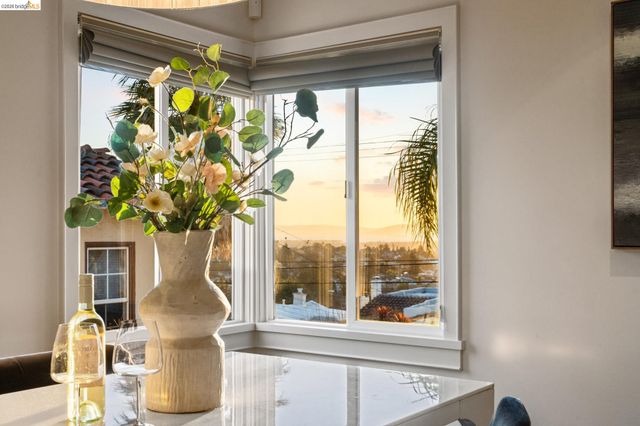 4452 Davenport Ave, Oakland, CA 94619