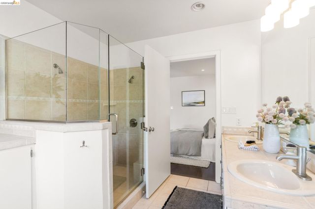 4452 Davenport Ave, Oakland, CA 94619