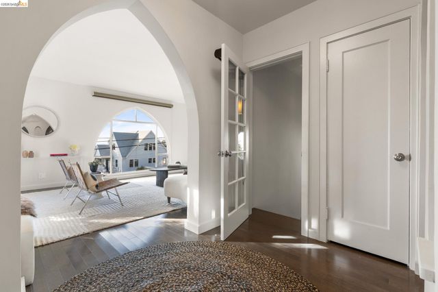 4452 Davenport Ave, Oakland, CA 94619