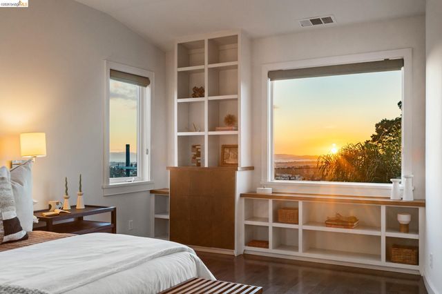 4452 Davenport Ave, Oakland, CA 94619