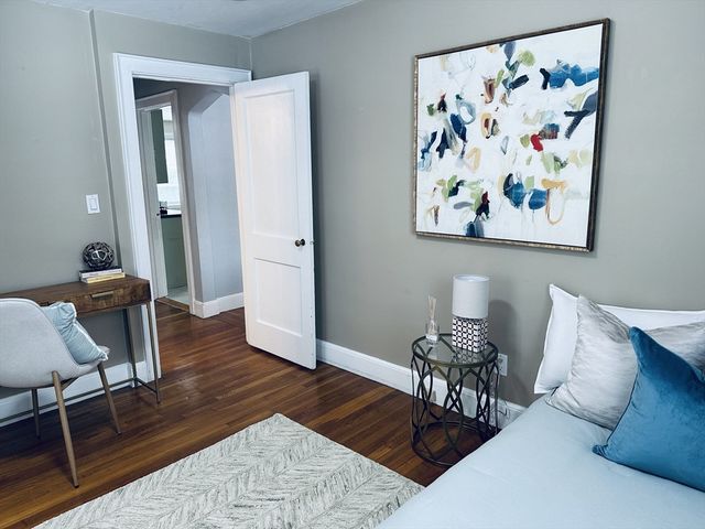 31 Aldrich Rd 1, Watertown, MA 02472