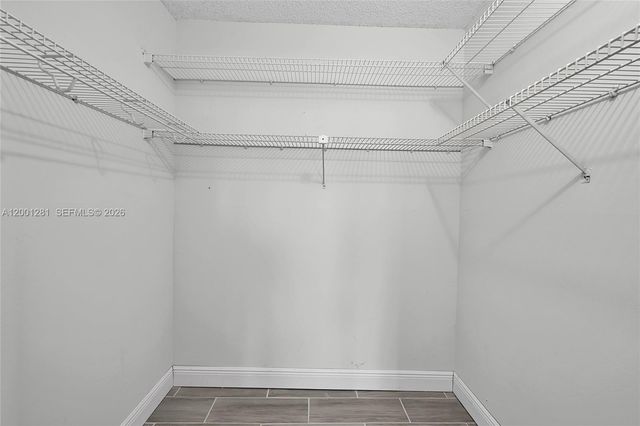 2850 Somerset Dr 105L, Lauderdale Lakes, FL 33311