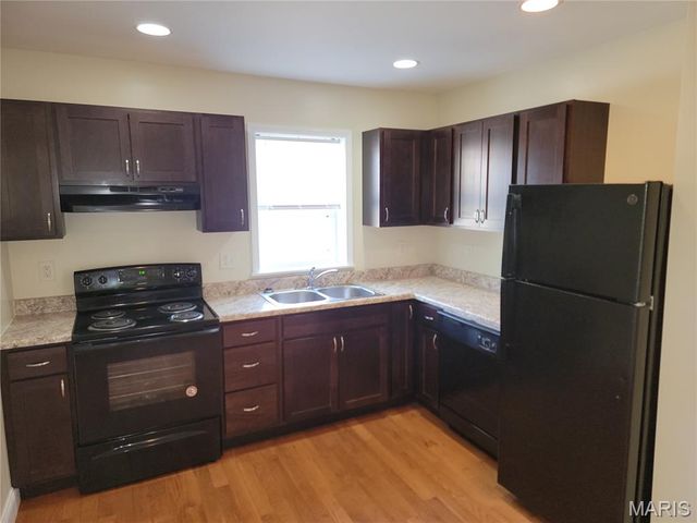 203 Saint Louis Avenue, St Louis, MO 63135
