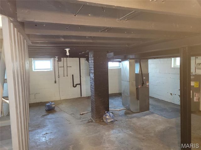 203 Saint Louis Avenue, St Louis, MO 63135
