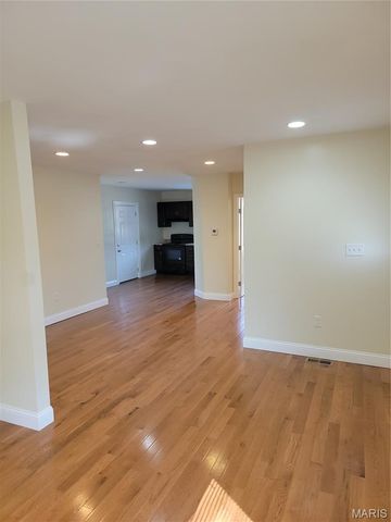 203 Saint Louis Avenue, St Louis, MO 63135
