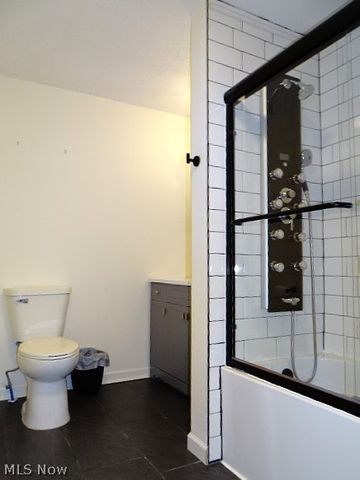 1010 Crestline Drive, Akron, OH 44312