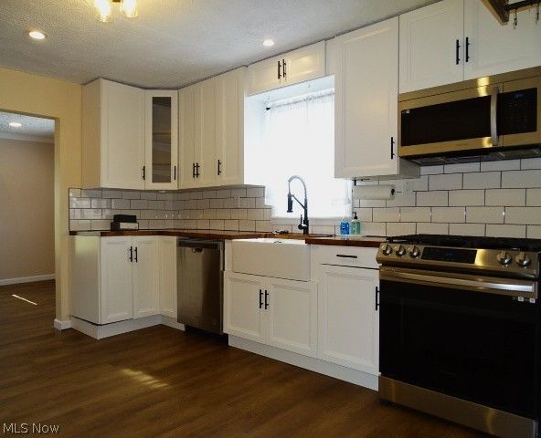 1010 Crestline Drive, Akron, OH 44312