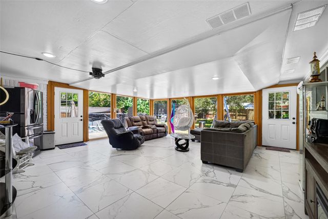 104 Burgundy Lane, League City, TX 77573
