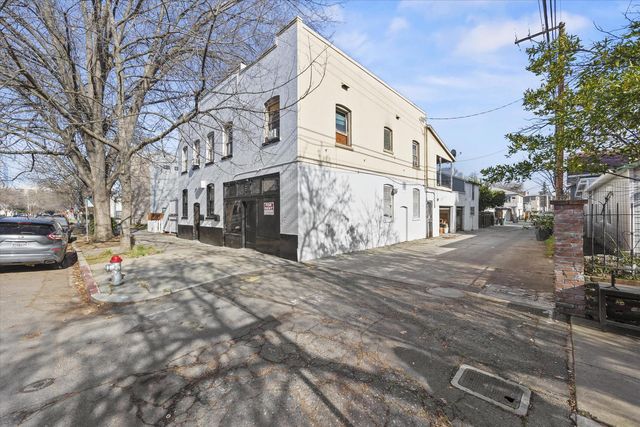 1913-1915 6th St, Sacramento, CA 95811