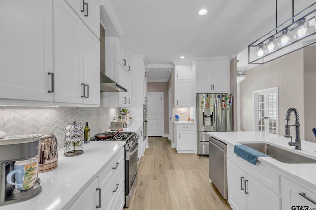 518 Johnson Rd., Winona, TX 75792