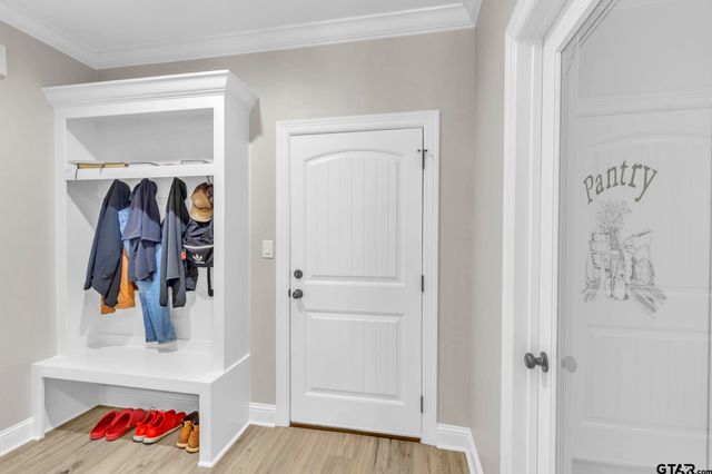 518 Johnson Rd., Winona, TX 75792