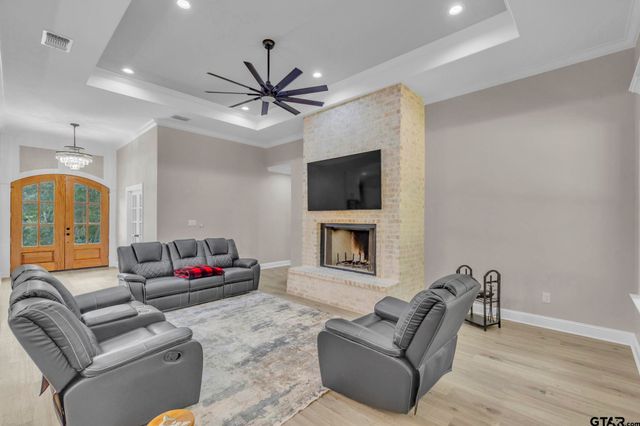 518 Johnson Rd., Winona, TX 75792