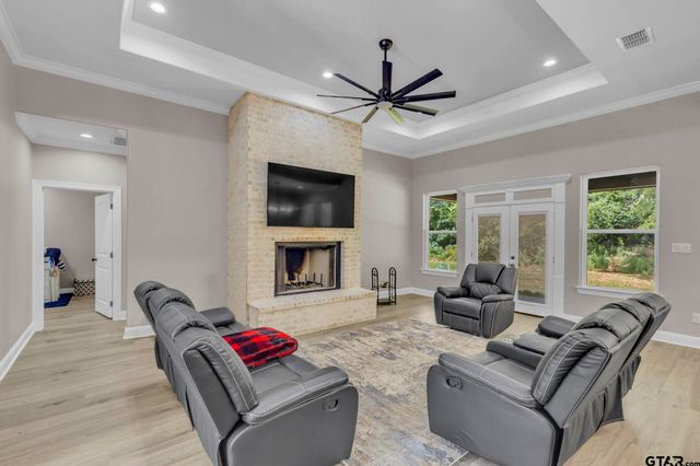 518 Johnson Rd., Winona, TX 75792