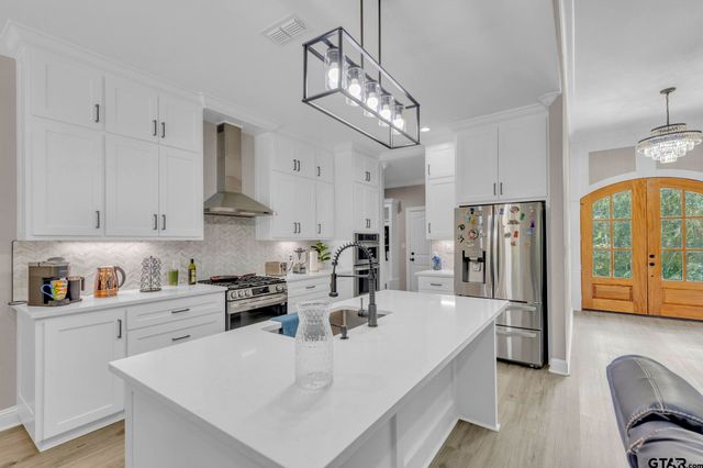 518 Johnson Rd., Winona, TX 75792