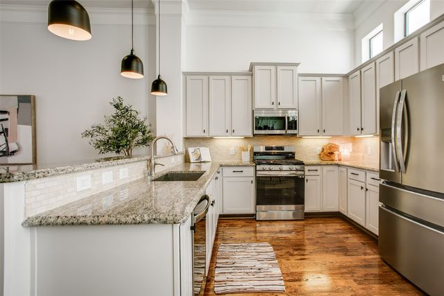 2123 Diversey Street, Dallas, TX 75201