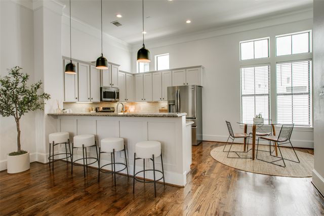 2123 Diversey Street, Dallas, TX 75201