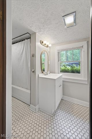 232 Chagrin Boulevard, Chagrin Falls, OH 44022