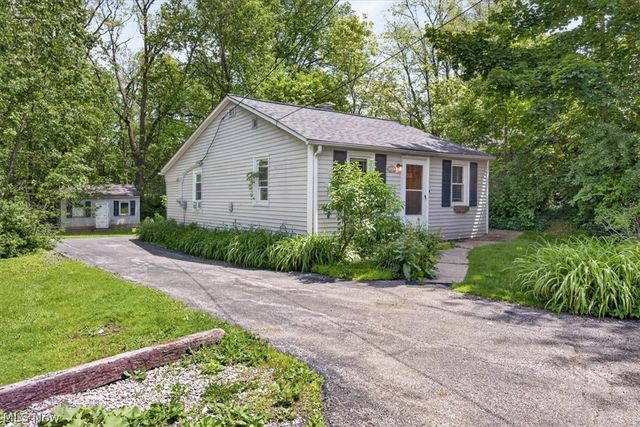 232 Chagrin Boulevard, Chagrin Falls, OH 44022