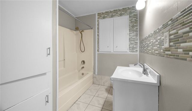 3702 Lincoln St, Corpus Christi, TX 78415
