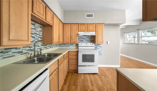 3702 Lincoln St, Corpus Christi, TX 78415