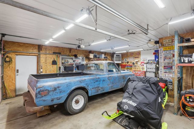6400 Valley Drive, Bettendorf, IA 52722