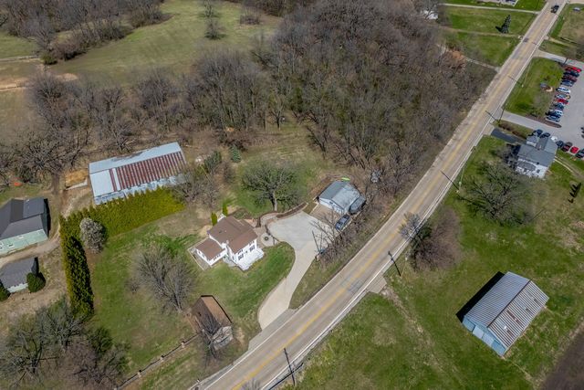6400 Valley Drive, Bettendorf, IA 52722